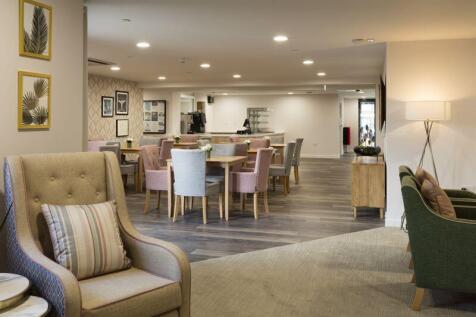 COMMUNAL LOUNGE