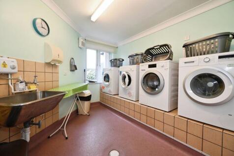COMMUNAL LAUNDRY