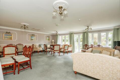 RESIDENTS LOUNGE