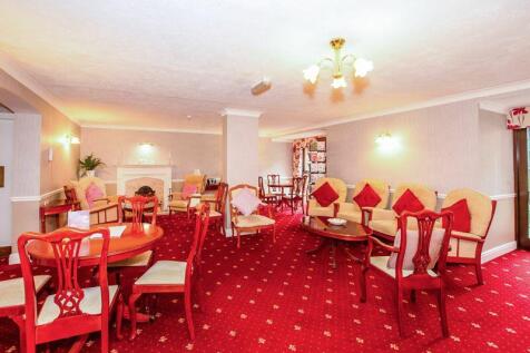 COMMUNAL LOUNGE