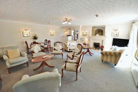 COMMUNAL LOUNGE
