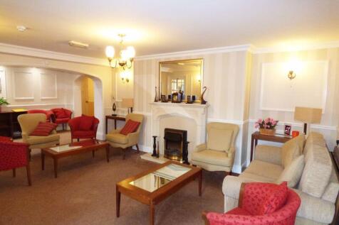 COMMUNAL LOUNGE