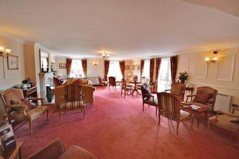 COMMUNAL LOUNGE