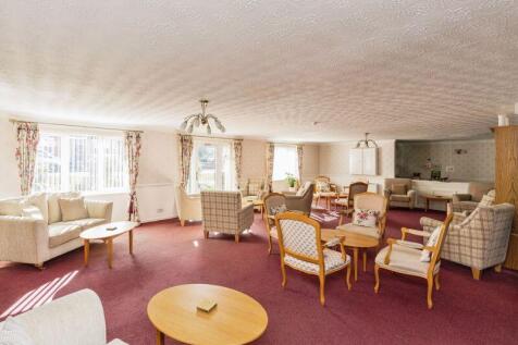 COMMUNAL LOUNGE