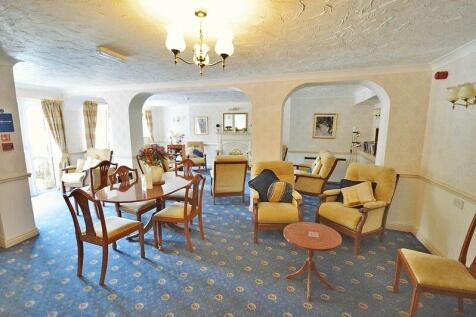 COMMUNAL LOUNGE