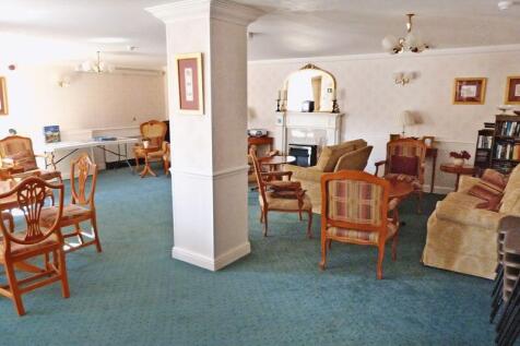 COMMUNAL LOUNGE