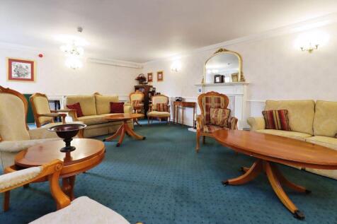 COMMUNAL LOUNGE