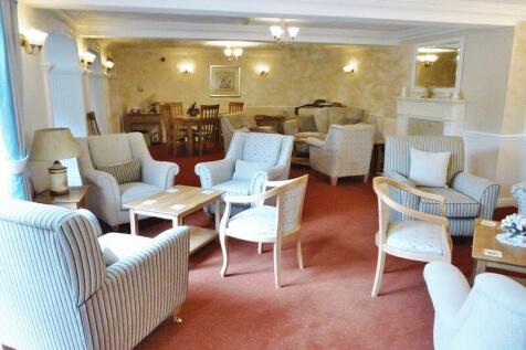 COMMUNAL LOUNGE