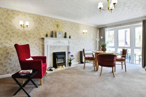 COMMUNAL LOUNGE