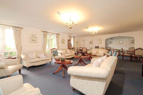 COMMUNAL LOUNGE