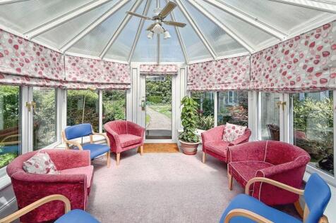 COMMUNAL CONSERVATORY