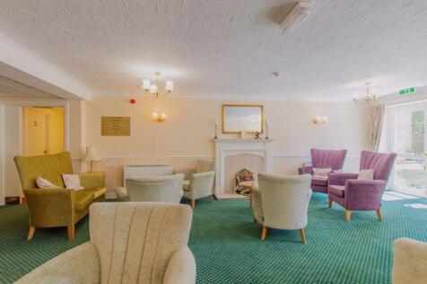 COMMUNAL LOUNGE