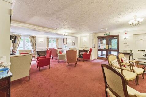 COMMUNAL LOUNGE