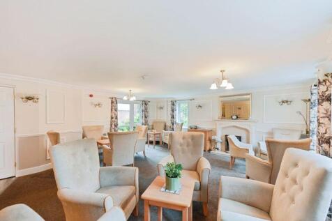COMMUNAL LOUNGE