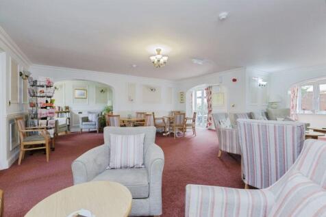 COMMUNAL LOUNGE