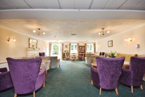 COMMUNAL LOUNGE