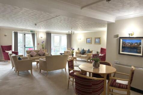 COMMUNAL LOUNGE