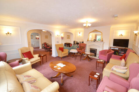 COMMUNAL LOUNGE