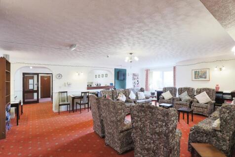 COMMUNAL LOUNGE