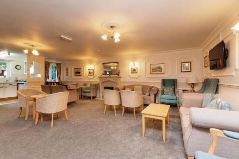 COMMUNAL LOUNGE