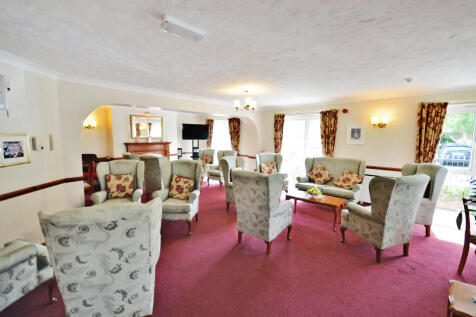 COMMUNAL LOUNGE