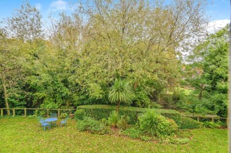 COMMUNAL GARDENS