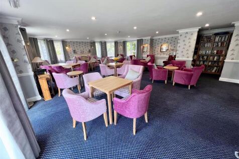 COMMUNAL LOUNGE