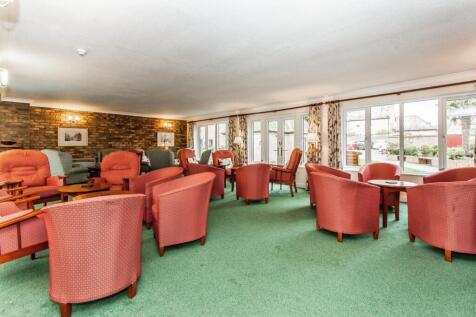 COMMUNAL LOUNGE