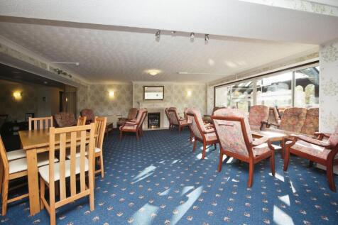 COMMUNAL LOUNGE