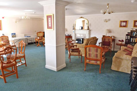 COMMUNAL LOUNGE