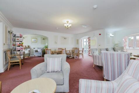 COMMUNAL LOUNGE
