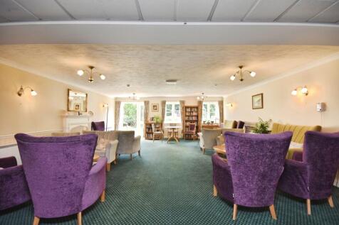 COMMUNAL LOUNGE