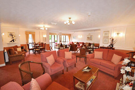 COMMUNAL LOUNGE