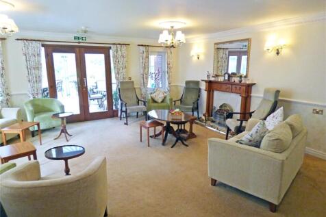 COMMUNAL LOUNGE