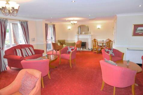 COMMUNAL LOUNGE