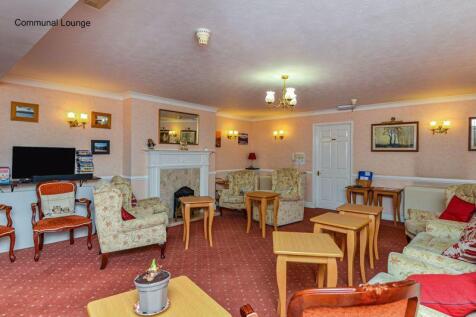 COMMUNAL LOUNGE