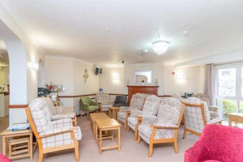 COMMUNAL LOUNGE