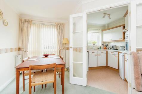 Living Room/Dining A