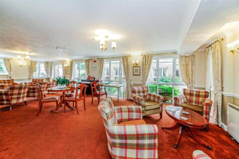 COMMUNAL LOUNGE