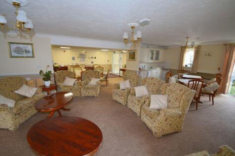 COMMUNAL LOUNGE