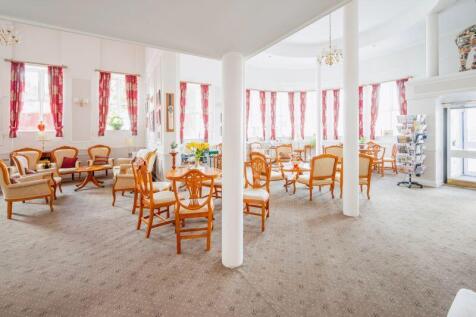 RESIDENTS LOUNGE