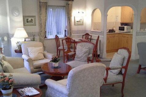 Photo PHOTOS SHOW GENERAL VIEW OF RET...