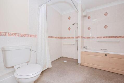 Bath/Wet Room 