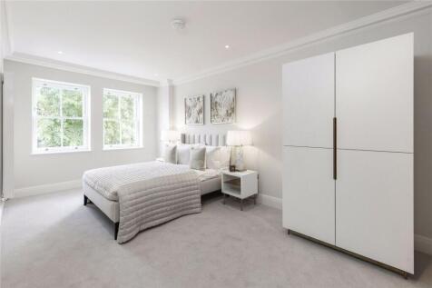 Bedroom plus wardrob