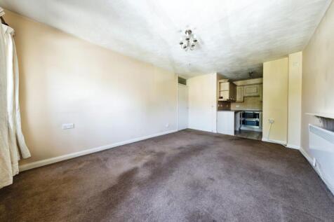 LOUNGE/KITCHEN