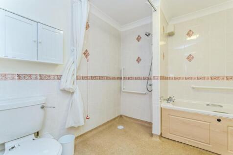 Shower/Bath Room