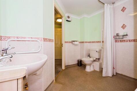 Bath/Wet Room