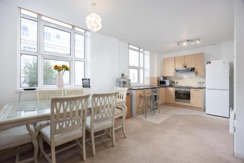 Bromyard House F112 (04 of 10).jpg