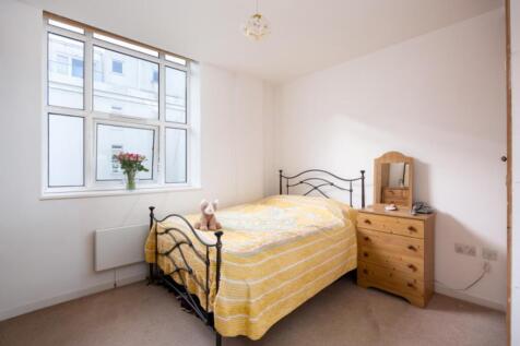 Bromyard House F112 (01 of 10).jpg