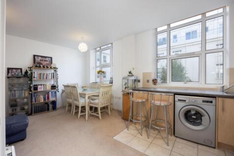 Bromyard House F112 (06 of 10).jpg